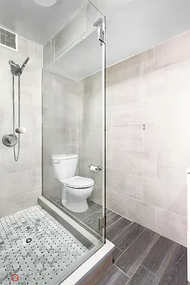 Rented by CORE | media 6