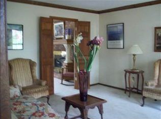 411 Foxcroft Rd, Greenville, SC 29615