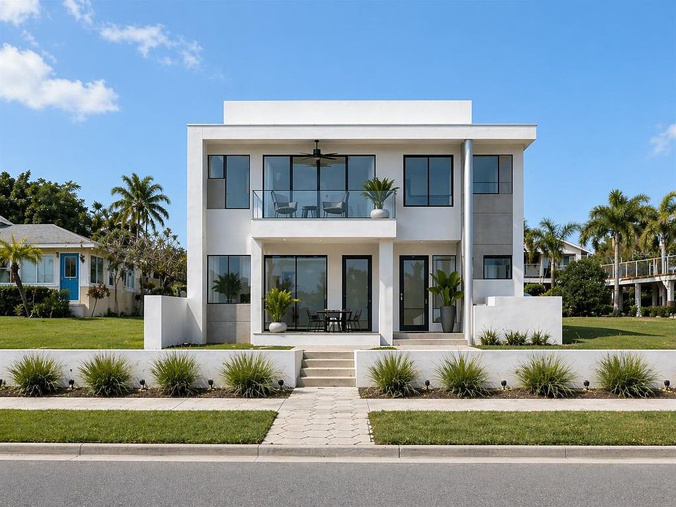 1st image of 1817 BEACH DRIVE SE