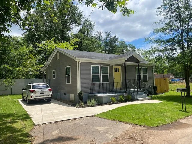 125 Dobbs St — Photo 2