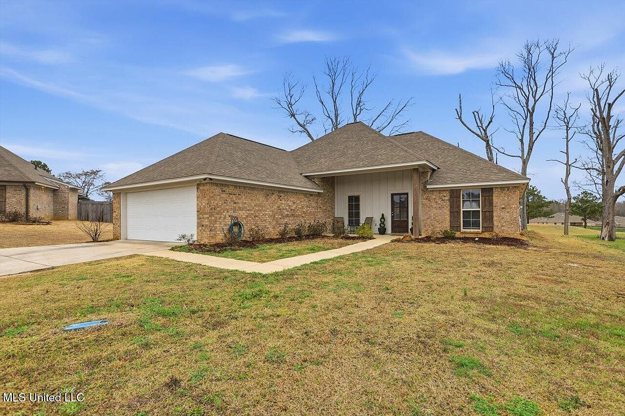 608 Westfield Dr