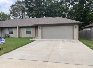 994 S Elder Ave, Springfield, MO 65802