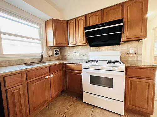 15754 21st Ave #2 Photo 1