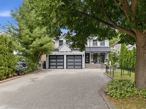 18 Pleasant Valley Pl, Brampton, ON L6S 5S2