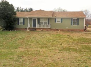 2430 Chester Harris Rd, Woodlawn, TN 37191