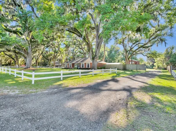 26721 Bloomfield Ave, Yalaha, FL 34797