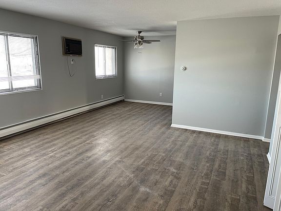 4th image of 126 Logan Ave E APT 7