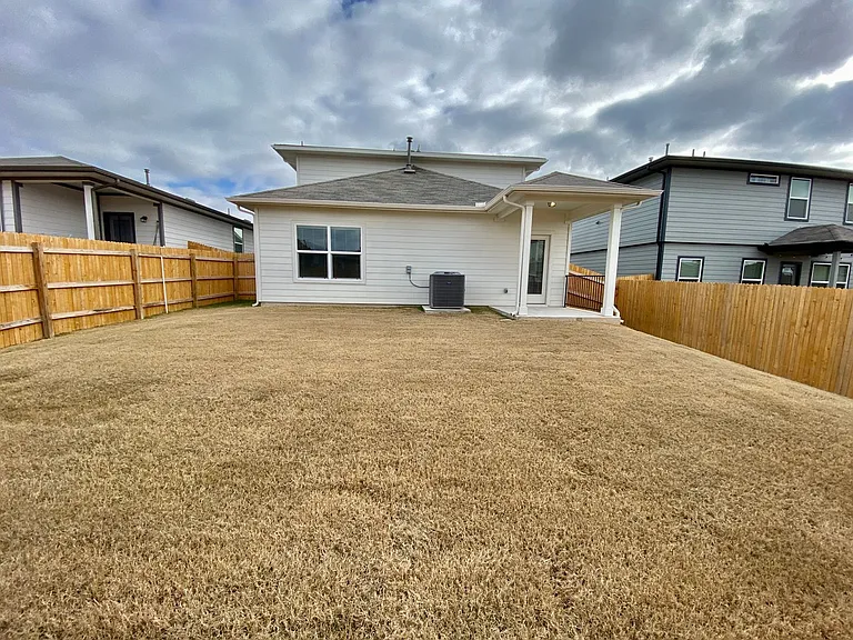 10210 Criswell Rd — Photo 31