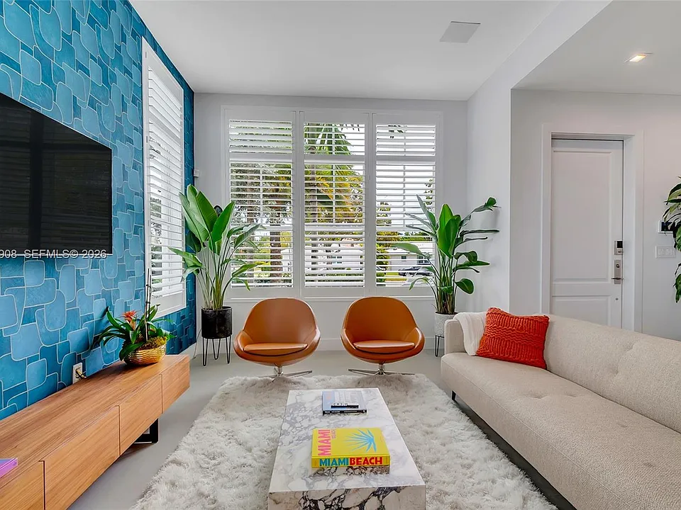 3406 Ponce De Leon Blvd