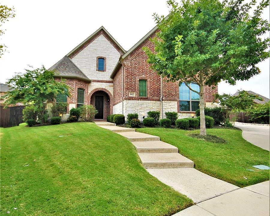 1st image of 102 Chatfield Dr