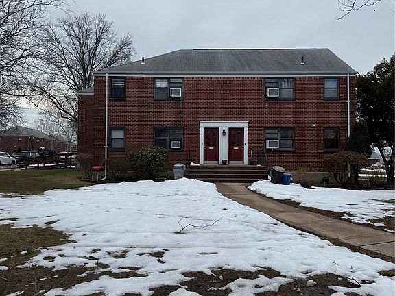 2nd image of 163-04 17th Avenue #Lower