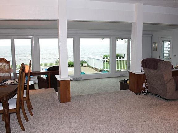 5th image of 5147 Edgewater Dr