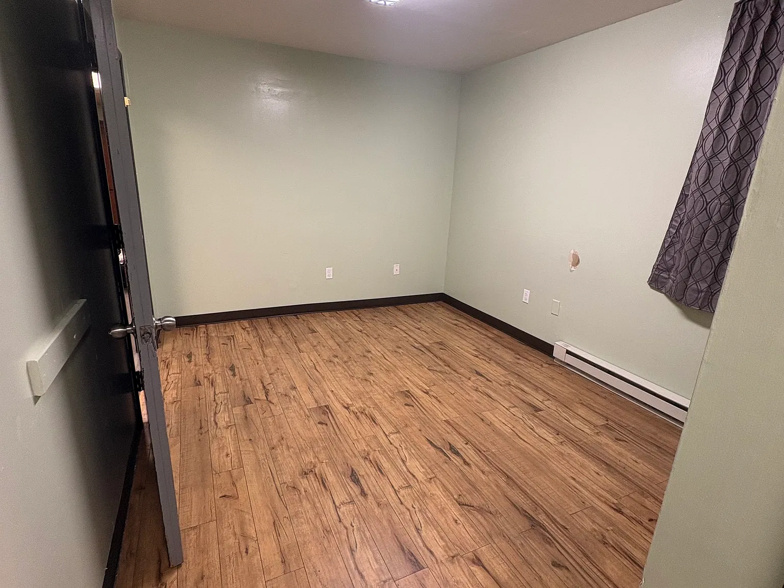 2 bed, 1000 sqft, $925 — Photo 3