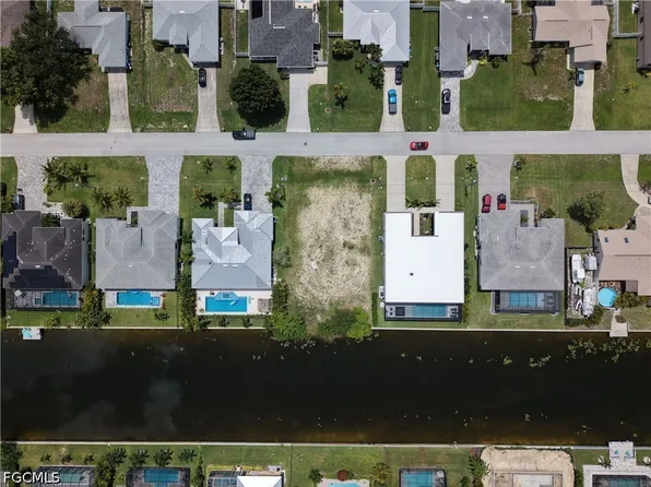 3315 SW 11th Ct, Cape Coral, FL 33914