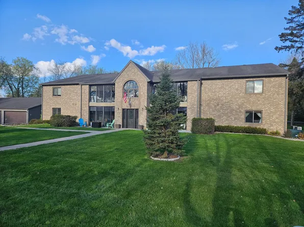 1802 Nodaway Dr #101, Detroit Lakes, MN 56501