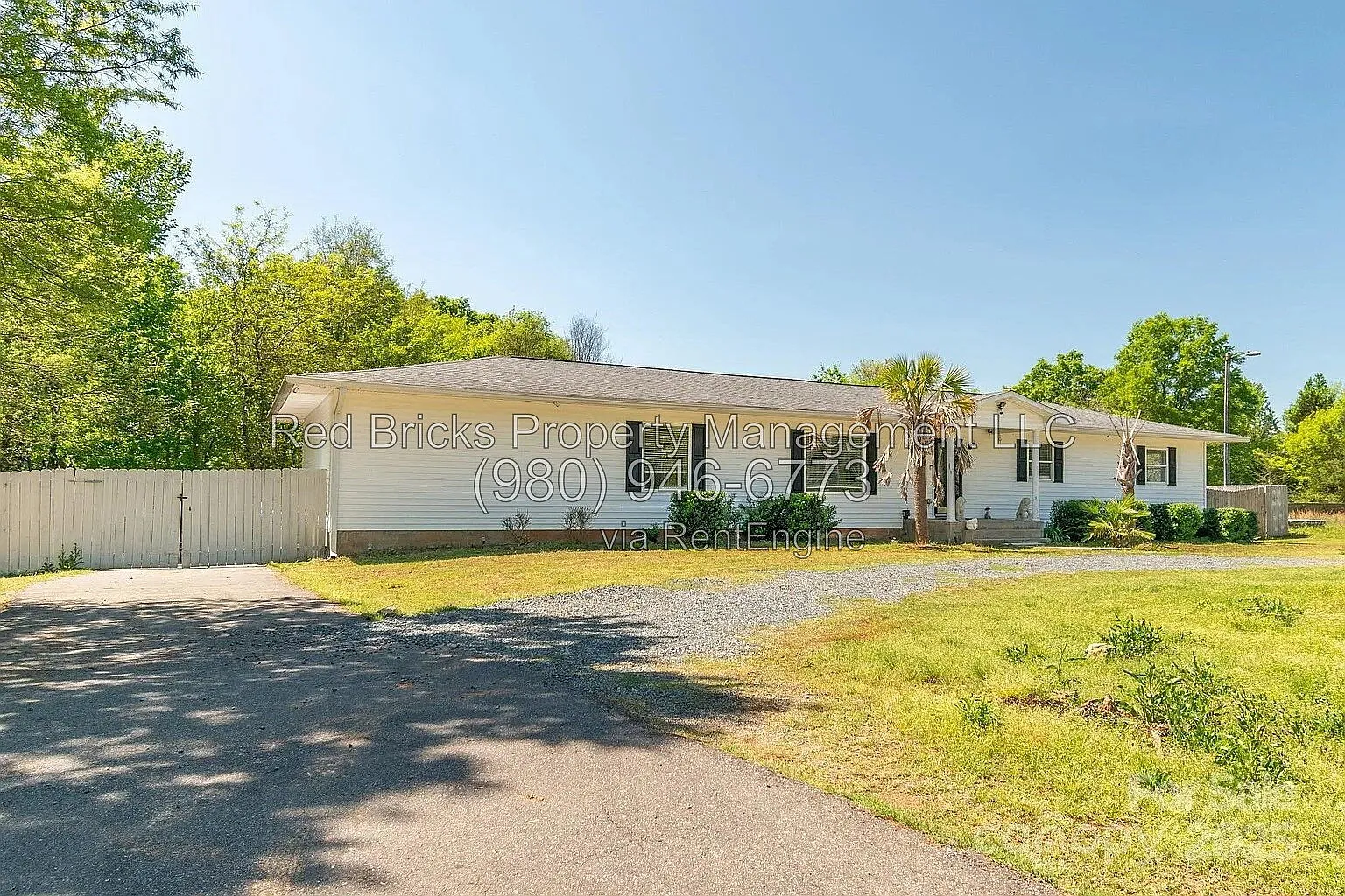 3 bed, 2.0 bath, 1844 sqft, $2,295 — Photo 4