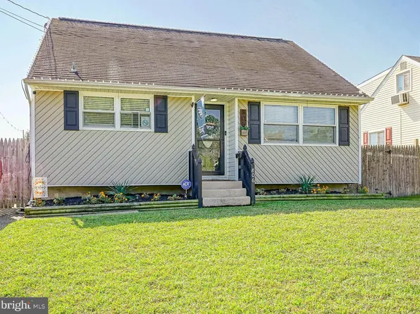 806 W Evesham Rd, Glendora, NJ 08029