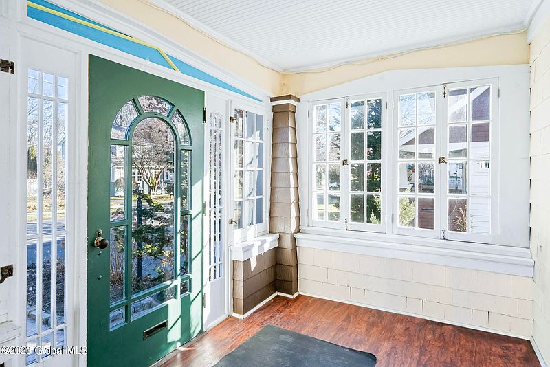2nd image of 23 Oakwood Place