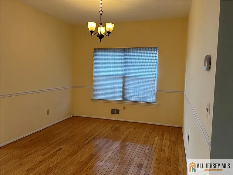 12 Colmart Way — Photo 4