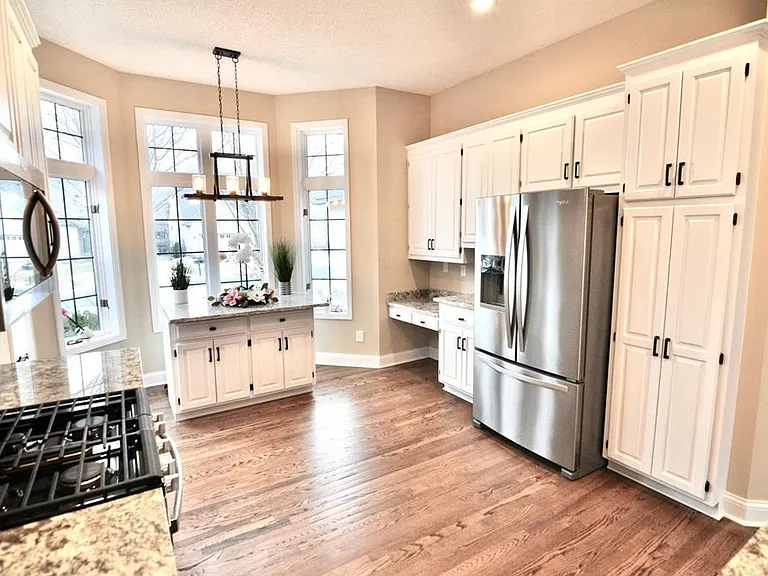 10413 Spyglass Dr — Photo 2