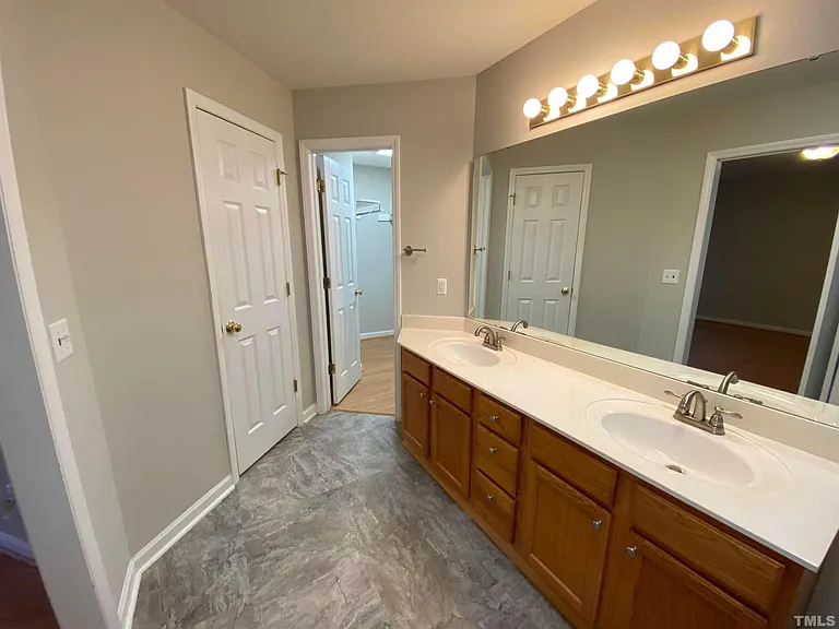 2413 Wellington Ridge Loop #2413 — Photo 23