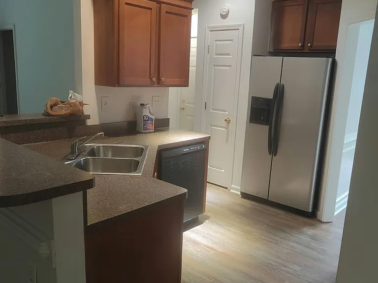 6806 Lombard Ct — Photo 10