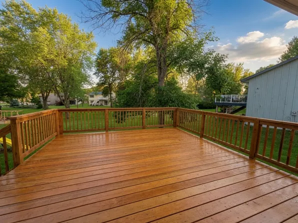 11379 Red Fox Dr N, Maple Grove, MN 55369