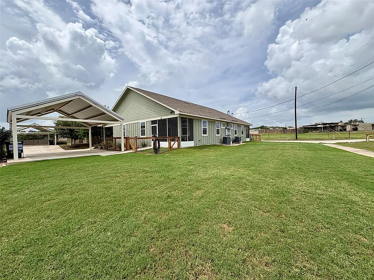 241 Rose Dr #B — Photo 17