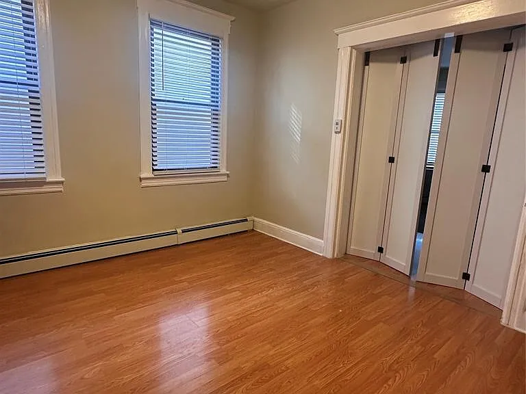 264 Valley St — Photo 13