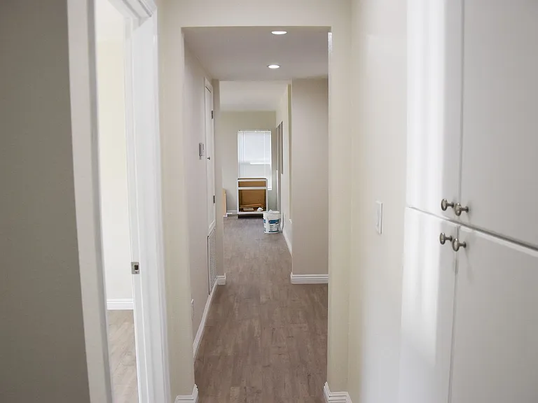2318 E Coolidge Ave — Photo 34