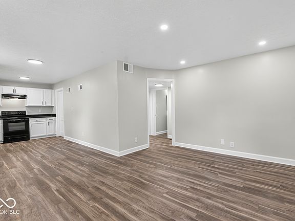 4th image of 3706 Baltimore Ave