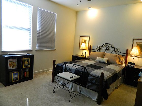 3rd image of 1801 Silva Pl
