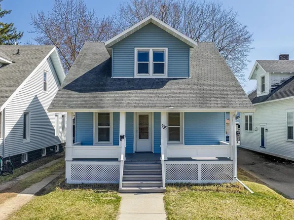 233 South Locust Street, Reedsburg, WI 53959