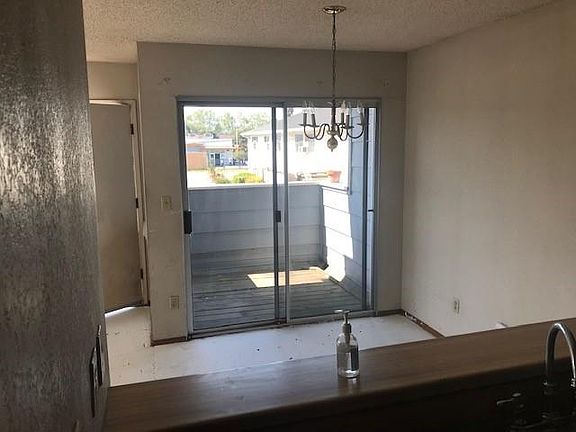 4th image of 3198 Groth Ct