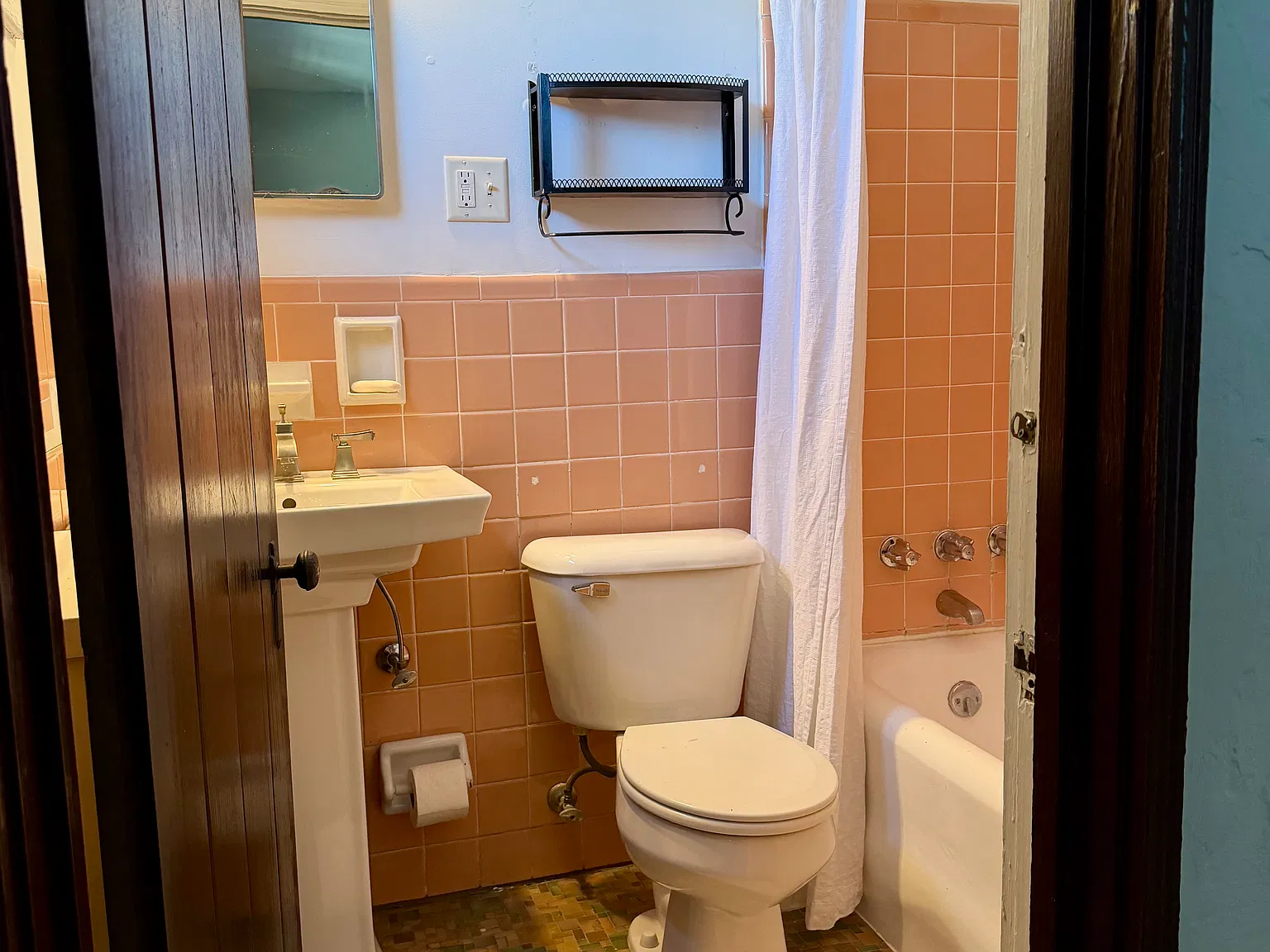 1 bed, 750 sqft, $1,195 — Photo 4