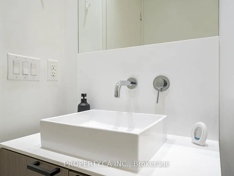 159 Dundas St E #1506 — Photo 21