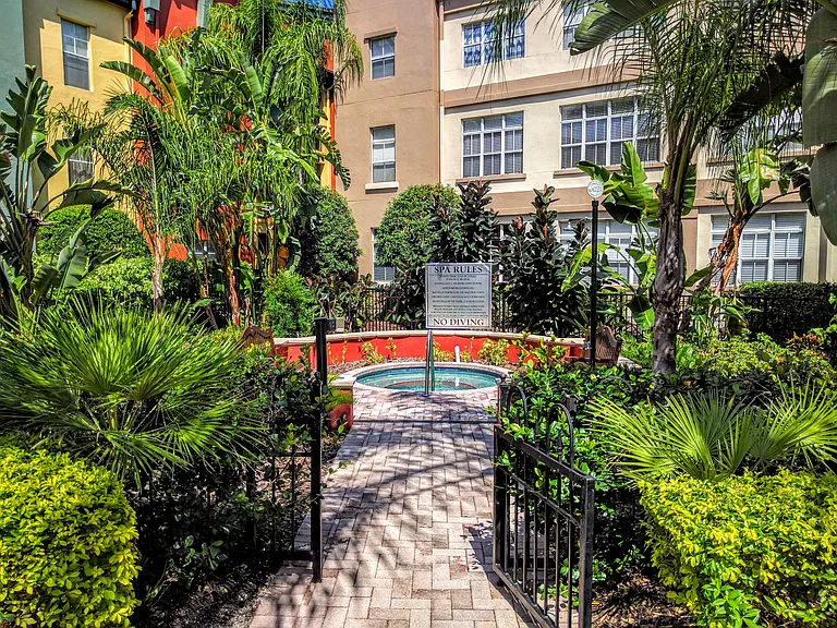 2410 W Azeele St #235 — Photo 13