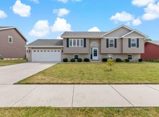17475 Brookwood Dr, Lowell, IN 46356