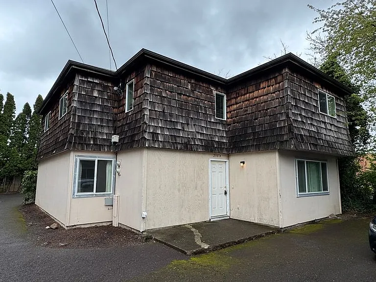 197-2105-09 Lincoln — Photo 18