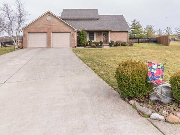 3rd image of 1302 Parkview Ct