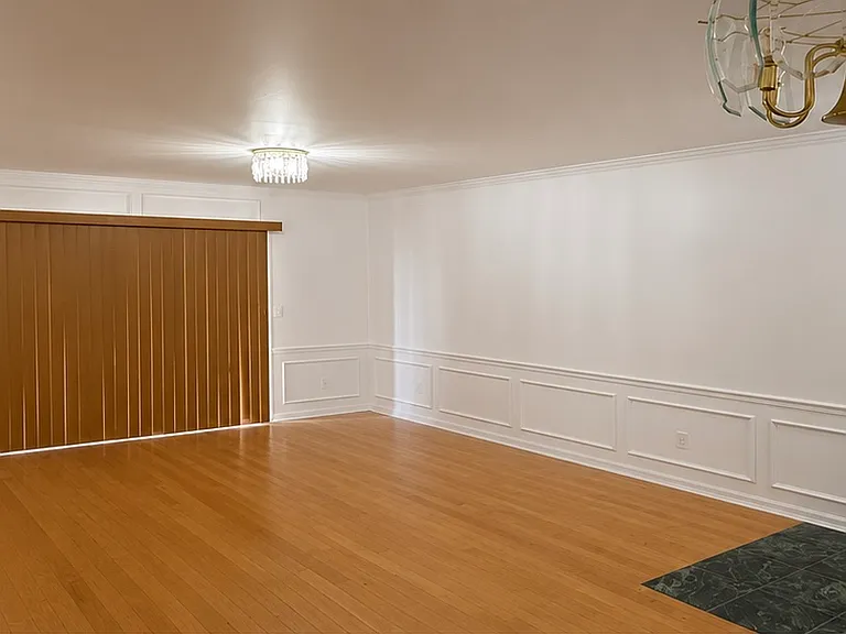 43284 Mound Rd #27 — Photo 3