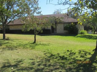 564 W Locust St, Collinsville, TX 76233