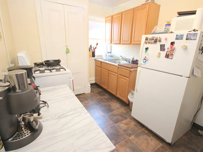 2615 Shady Ave — Photo 3