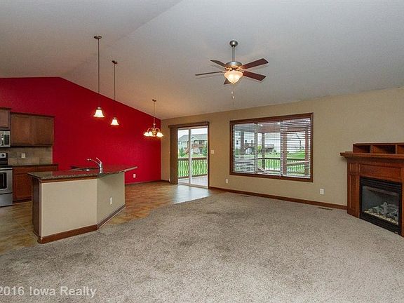 5th image of 221 NW Abbie Dr