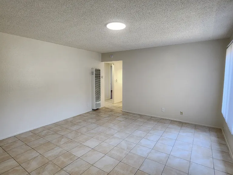 7412 Carie Ln — Photo 8