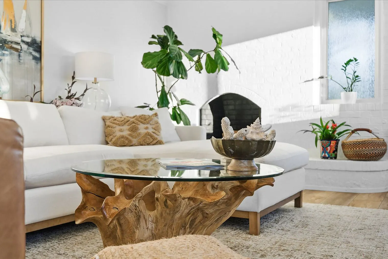 3 bed, 2.0 bath, 1420 sqft, $5,624 — Photo 3