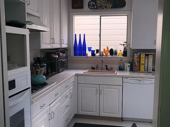 5th image of 2941 Taraval St #2943