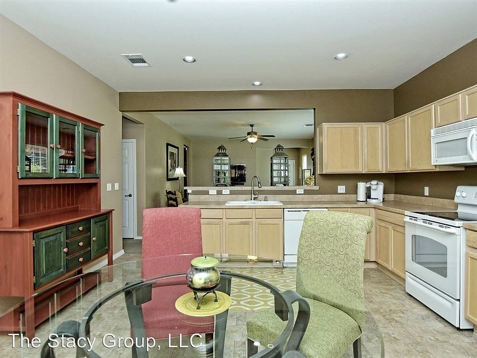 1st image of 300 Farm Hill Dr