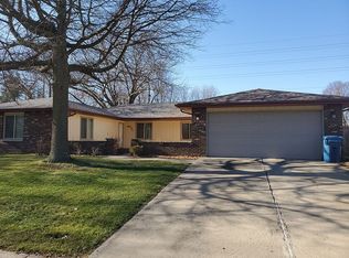 241 Bellerive Rd, Springfield, IL 62704