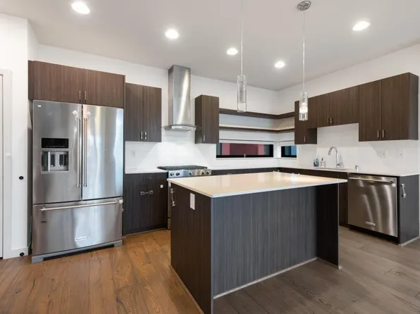 3219A California Ave SW, Seattle, WA 98116